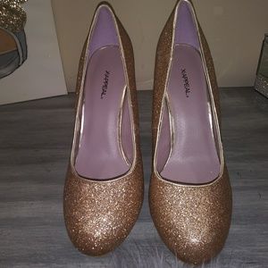 🙌BOGO🙌$10🙌ROSE GOLD ROUND TOE PUMPS
